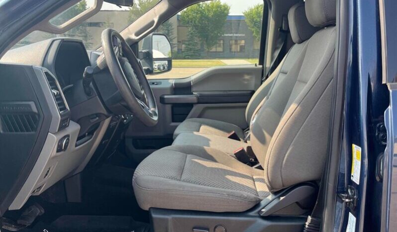 
								2020 Ford F-250 Super Duty XLT full									