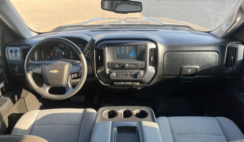 
								2018 Chevrolet Silverado 1500 Custom full									