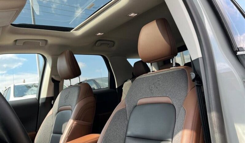 
								2024 Ford Bronco Sport Outer Banks full									