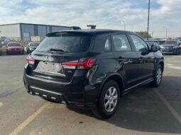 
										2021 Mitsubishi RVR ES full									
