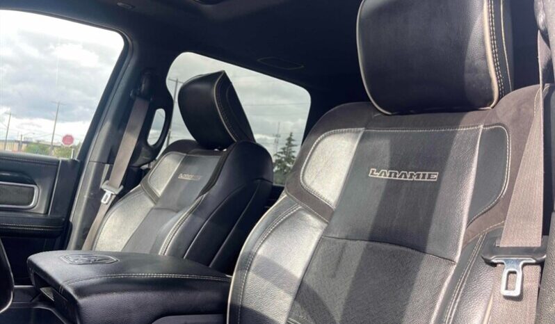 
								2019 RAM 2500 Laramie full									