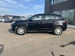 
										2021 Mitsubishi RVR ES full									