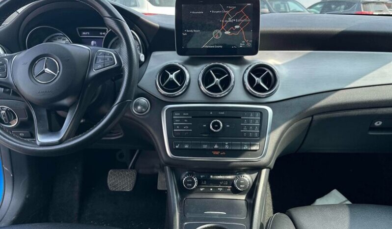 
								2017 Mercedes-Benz GLA-Class GLA 250 4MATIC full									