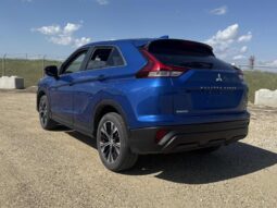
										2022 Mitsubishi Eclipse Cross ES full									