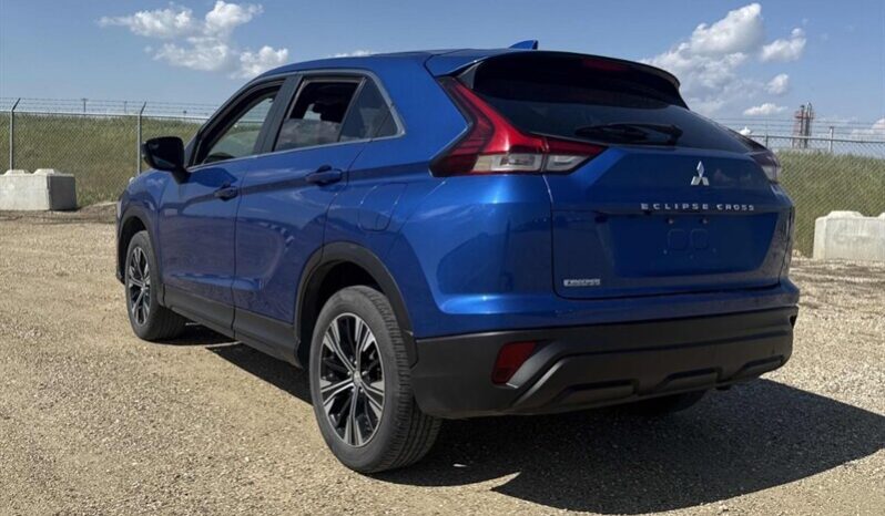 
								2022 Mitsubishi Eclipse Cross ES full									