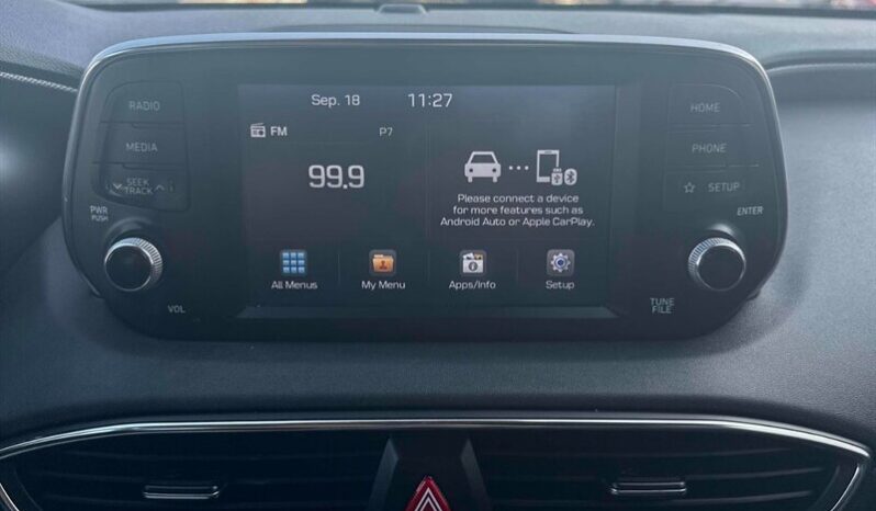 
								2020 Hyundai Santa Fe Essential full									