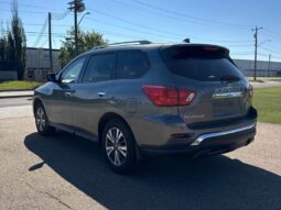 
										2019 Nissan Pathfinder SV full									