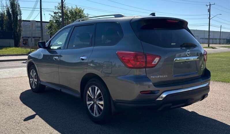 
								2019 Nissan Pathfinder SV full									