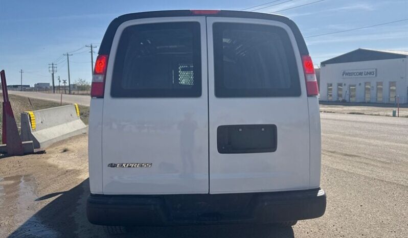 
								2019 Chevrolet Express 2500 full									