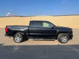 
										2018 Chevrolet Silverado 1500 Custom full									