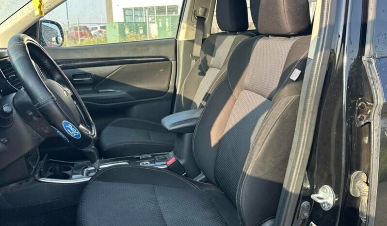
								2019 Mitsubishi Outlander ES full									