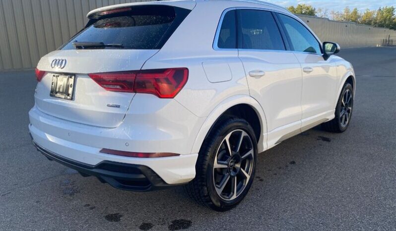 
								2024 Audi Q3 quattro S line Prem Plus 45 TFSI full									