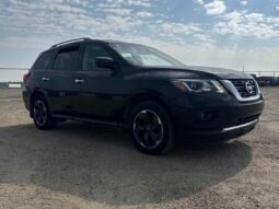 
										2017 Nissan Pathfinder SV full									
