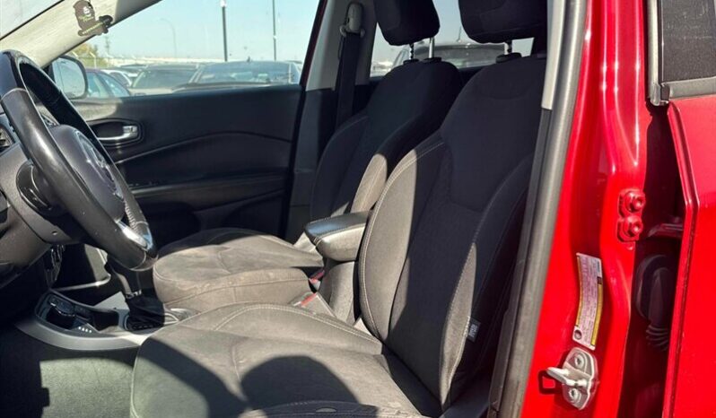 
								2018 Jeep Compass Sport full									