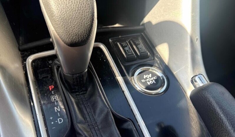 
								2022 Mitsubishi Eclipse Cross ES full									