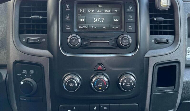 
								2017 RAM 1500 Express full									