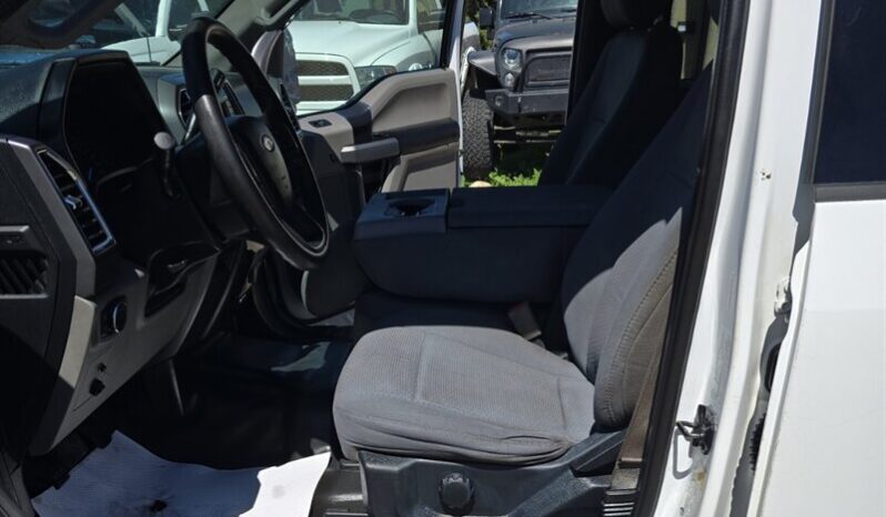 
								2015 Ford F-150 XLT full									