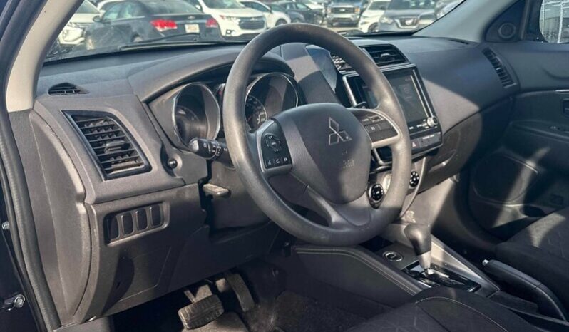 
								2021 Mitsubishi RVR ES full									