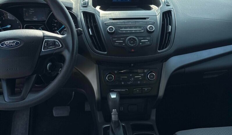 
								2017 Ford Escape SE full									