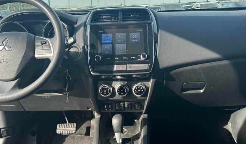 
								2021 Mitsubishi RVR ES full									