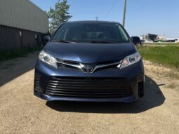 
										2020 Toyota Sienna LE 8-Passenger full									