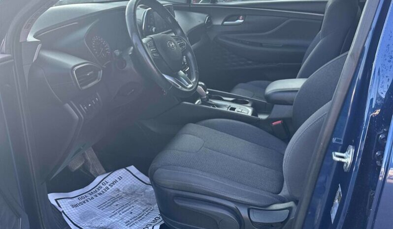 
								2020 Hyundai Santa Fe Essential full									