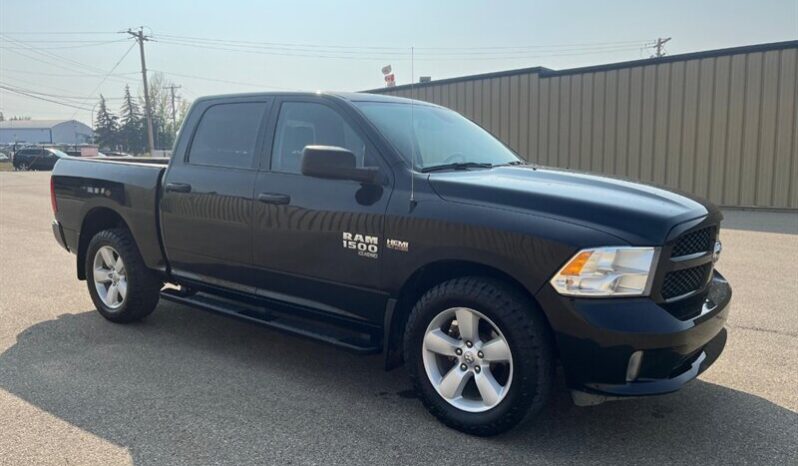 
								2023 RAM 1500 Classic Express full									