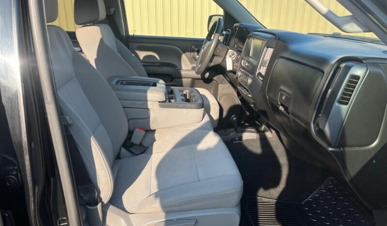 
								2018 Chevrolet Silverado 1500 Custom full									