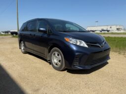 
										2020 Toyota Sienna LE 8-Passenger full									