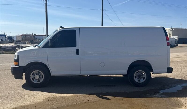 
								2019 Chevrolet Express 2500 full									