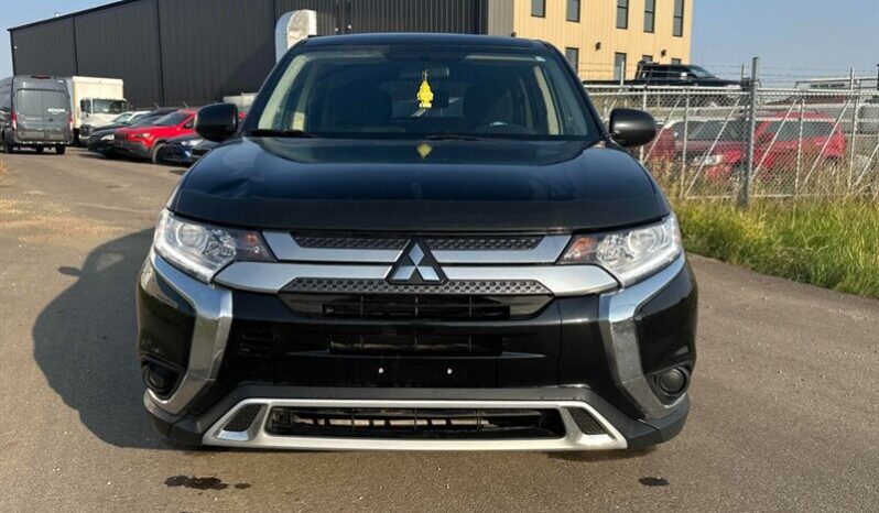 
								2019 Mitsubishi Outlander ES full									