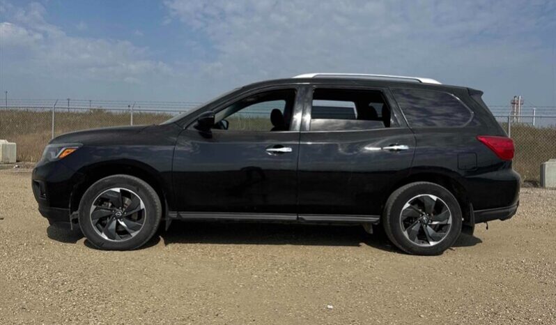 
								2017 Nissan Pathfinder SV full									