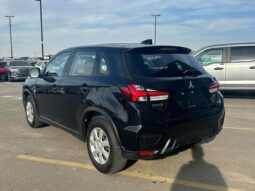 
										2021 Mitsubishi RVR ES full									