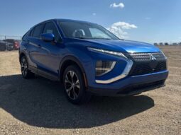 
										2022 Mitsubishi Eclipse Cross ES full									