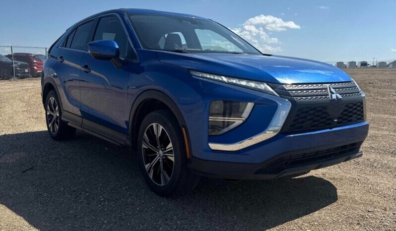 
								2022 Mitsubishi Eclipse Cross ES full									