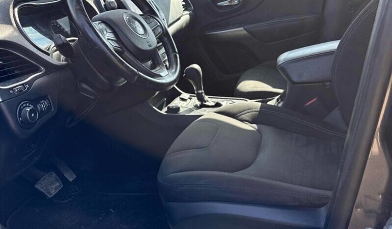 
								2019 Jeep Cherokee North full									