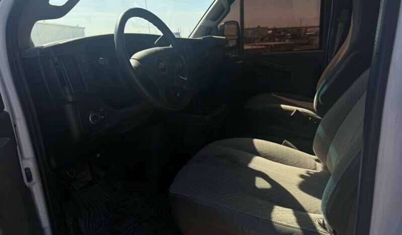 
								2019 Chevrolet Express 2500 full									