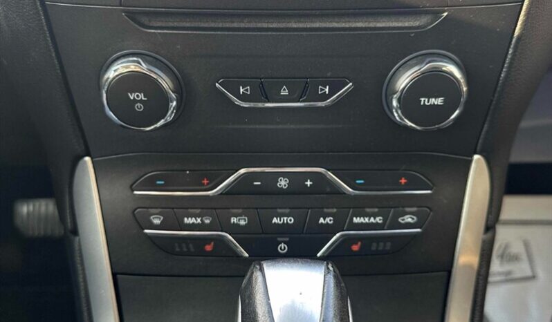 
								2016 Ford Edge SEL full									