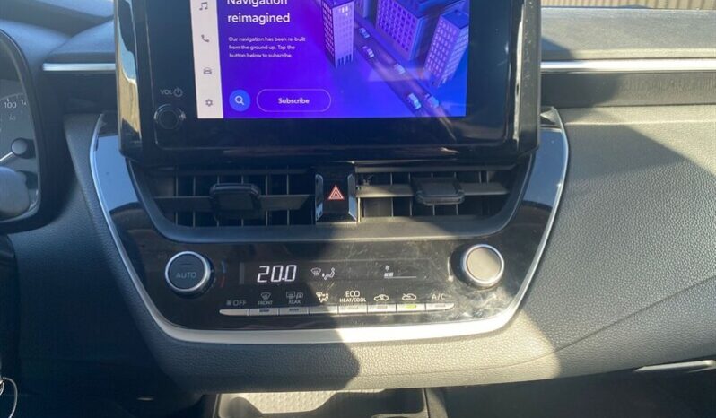 
								2024 Toyota Corolla LE full									