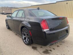 
										2023 Chrysler 300 Series Touring L full									