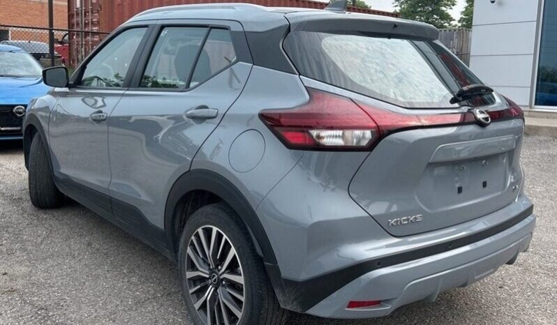2024 Nissan Kicks SV full