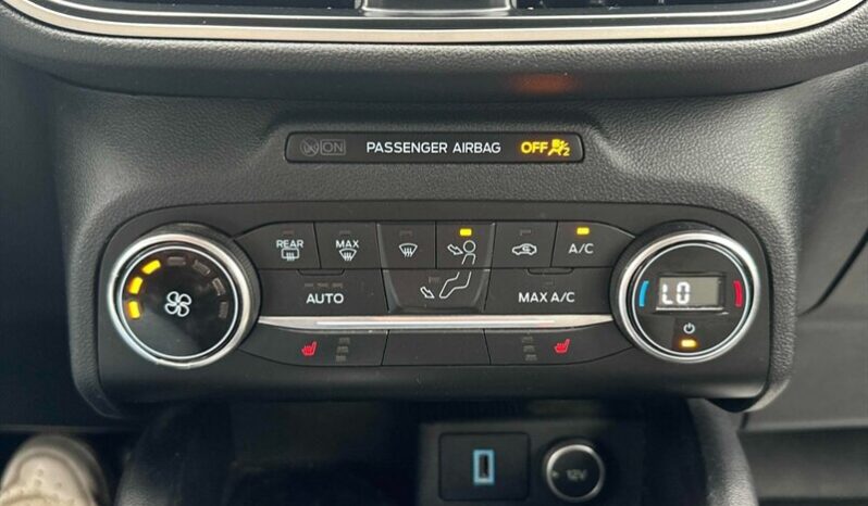 
								2020 Ford Escape SE full									