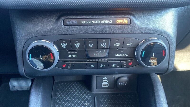 
								2024 Ford Bronco Sport Outer Banks full									