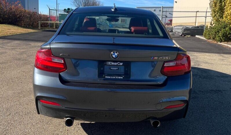 
								2016 BMW 2-Series M235i xDrive full									