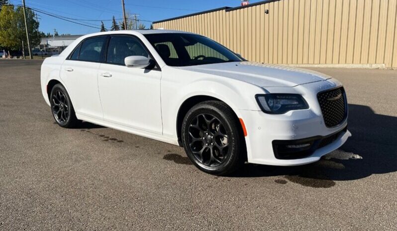 
								2023 Chrysler 300 Series S V6 full									