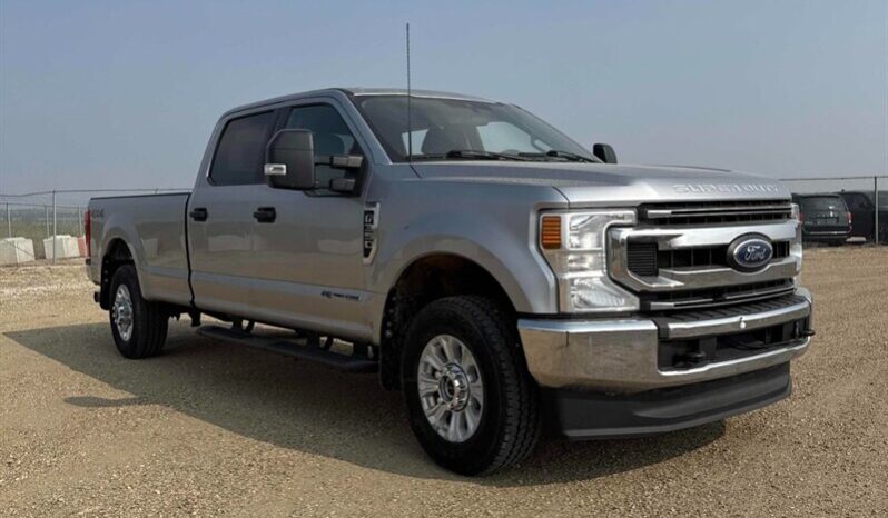 
								2021 Ford F-350 Super Duty XLT 6.7L Powerstroke full									