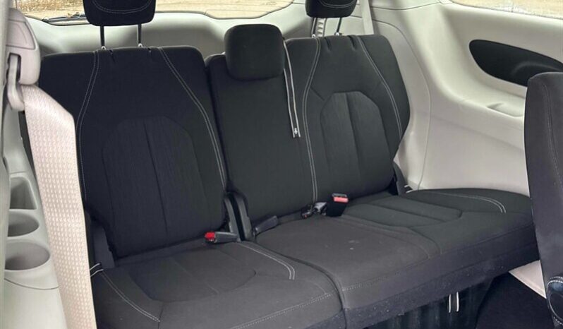 
								2024 Chrysler Grand Caravan SXT full									