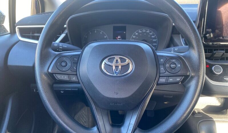 
								2024 Toyota Corolla LE full									