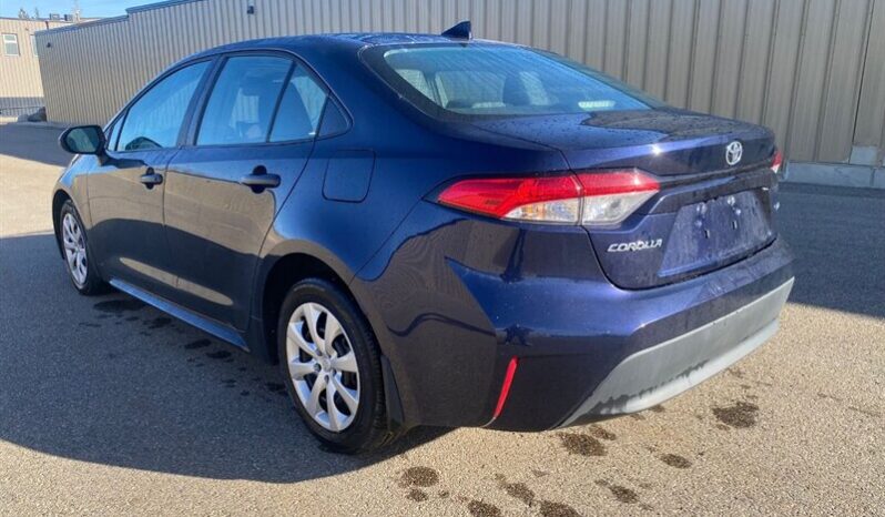 
								2024 Toyota Corolla LE full									