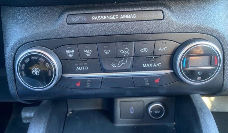 
								2020 Ford Escape SE full									